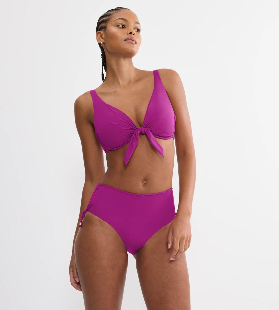 Bikini-Oberteil mit Knotendetail und Bügeln