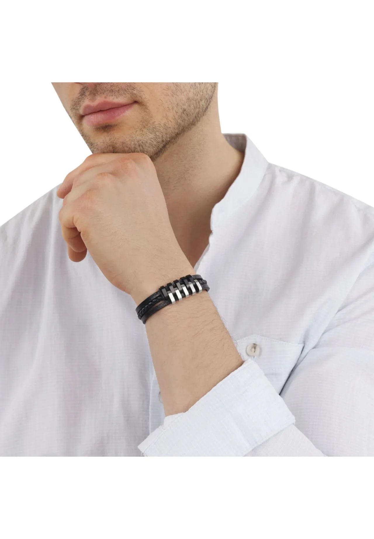 Geflochtenes mehrreihiges Armband mit Metallelementen