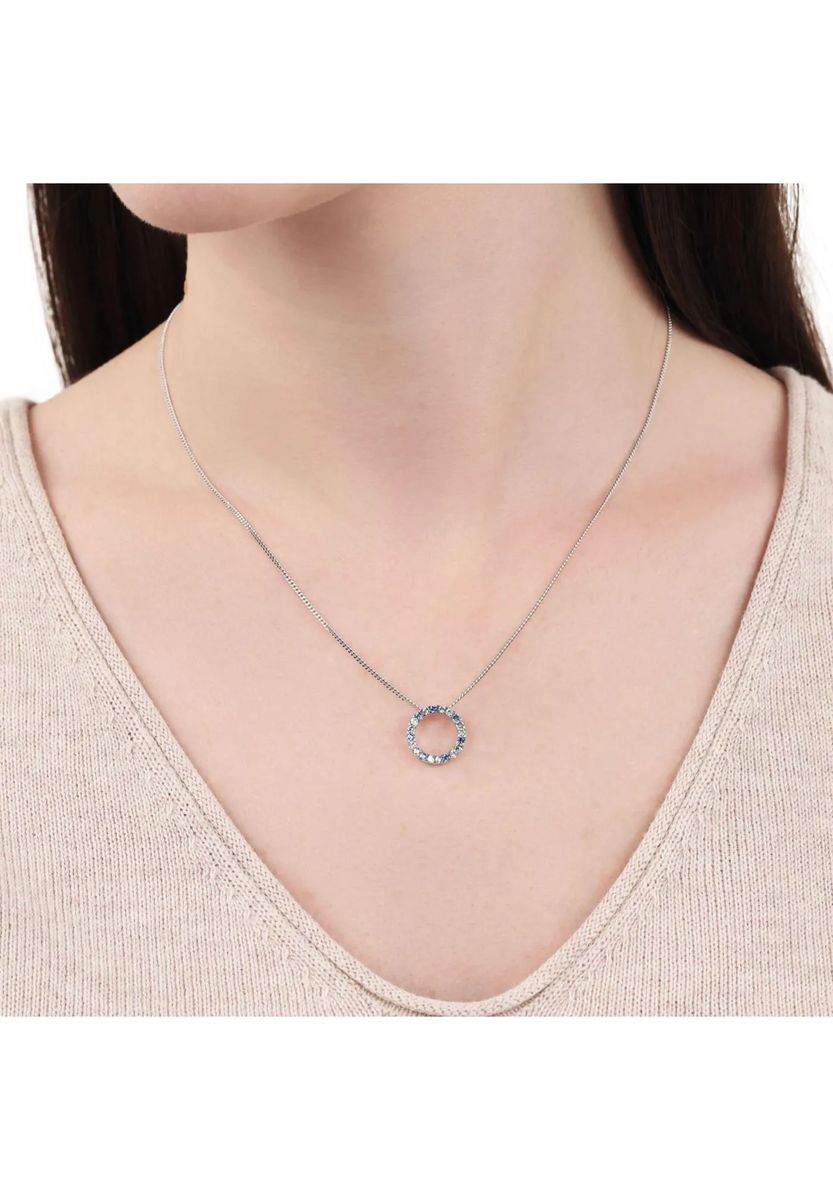 Halskette mit funkelndem Kreisanhänger
