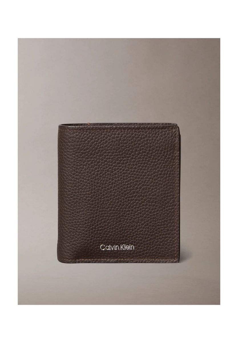 Minimalistische Brieftasche aus genarbtem Leder