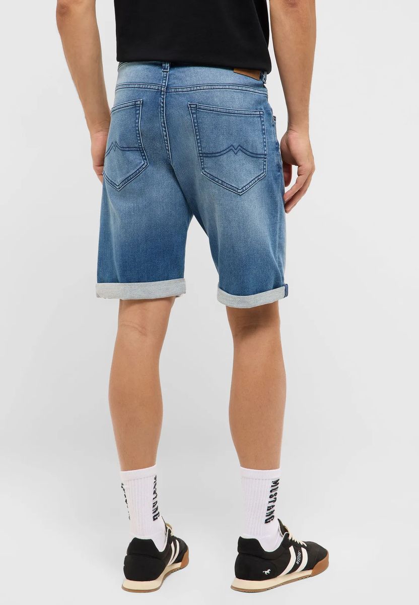 Schmal geschnittene Denim-Bermudas