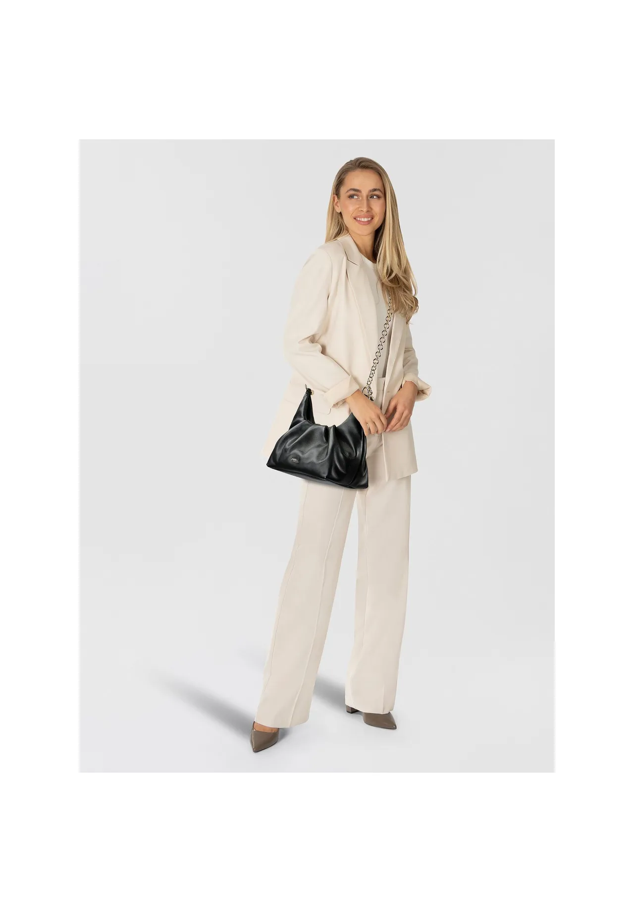 Elegante Schultertasche aus gerafftem Leder