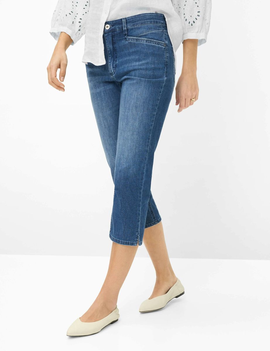 Gerade Jeans mit schrägen Taschen