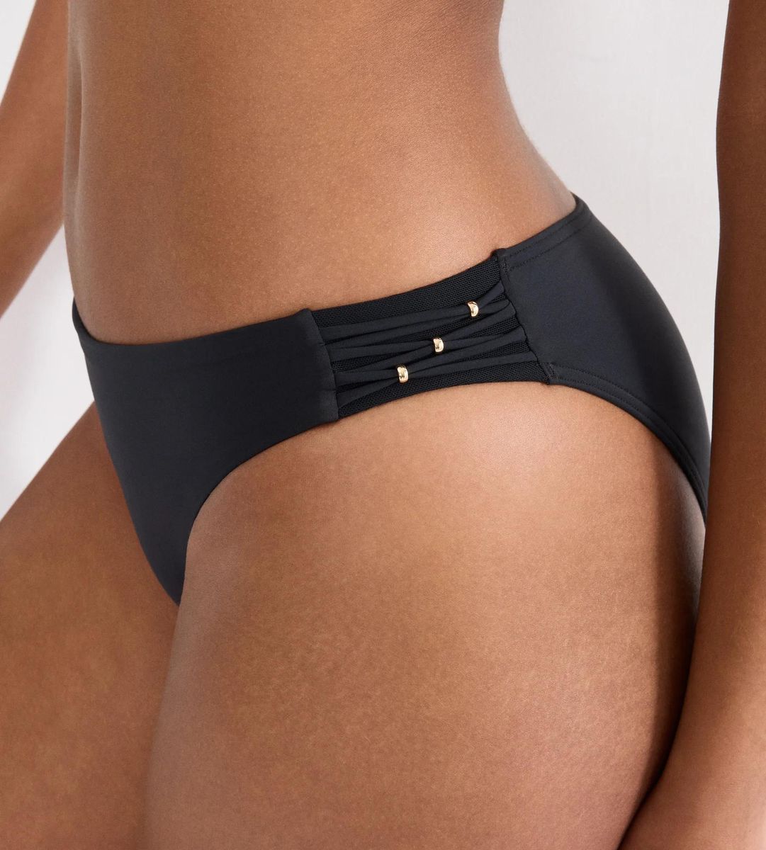 Elegante Bikinihose mit Riemchendetails