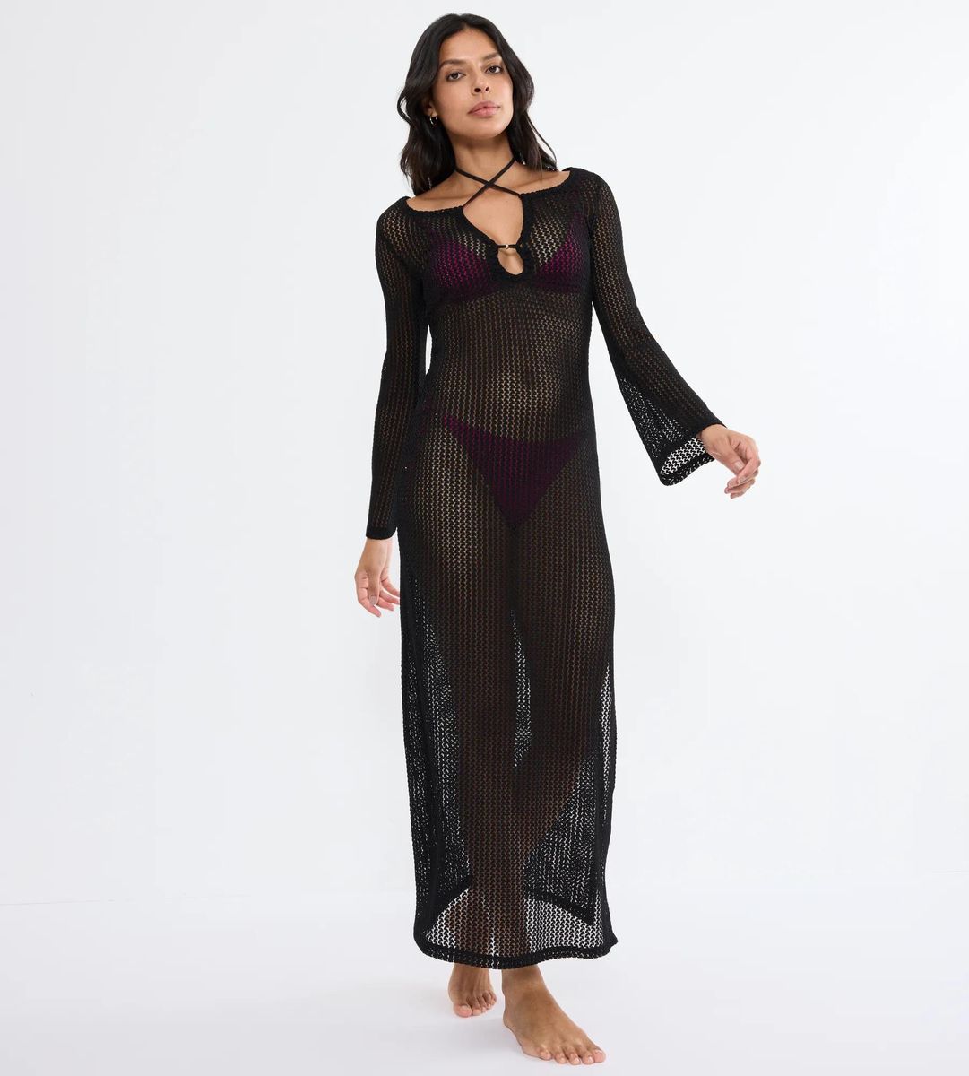 Häkel-Strandkleid mit langen Ärmeln