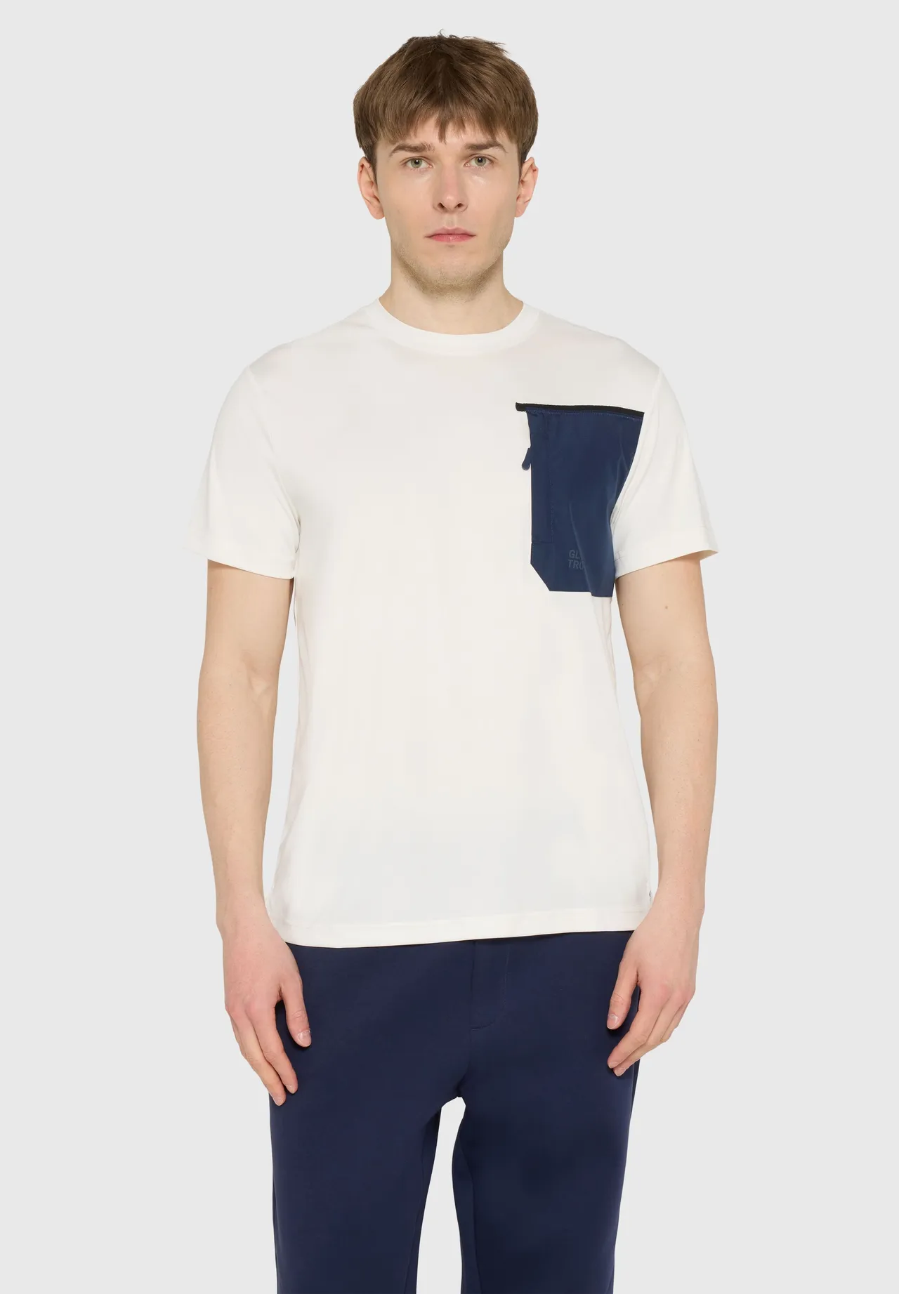 Funktionales Outdoor-Shirt mit Tasche