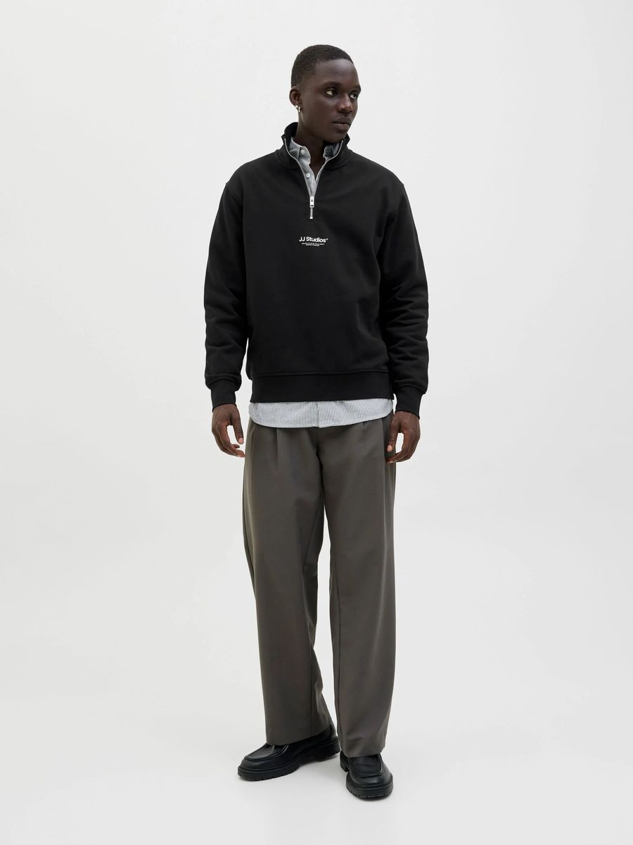 Sweatshirt mit Viertelreißverschluss und Stehkragen