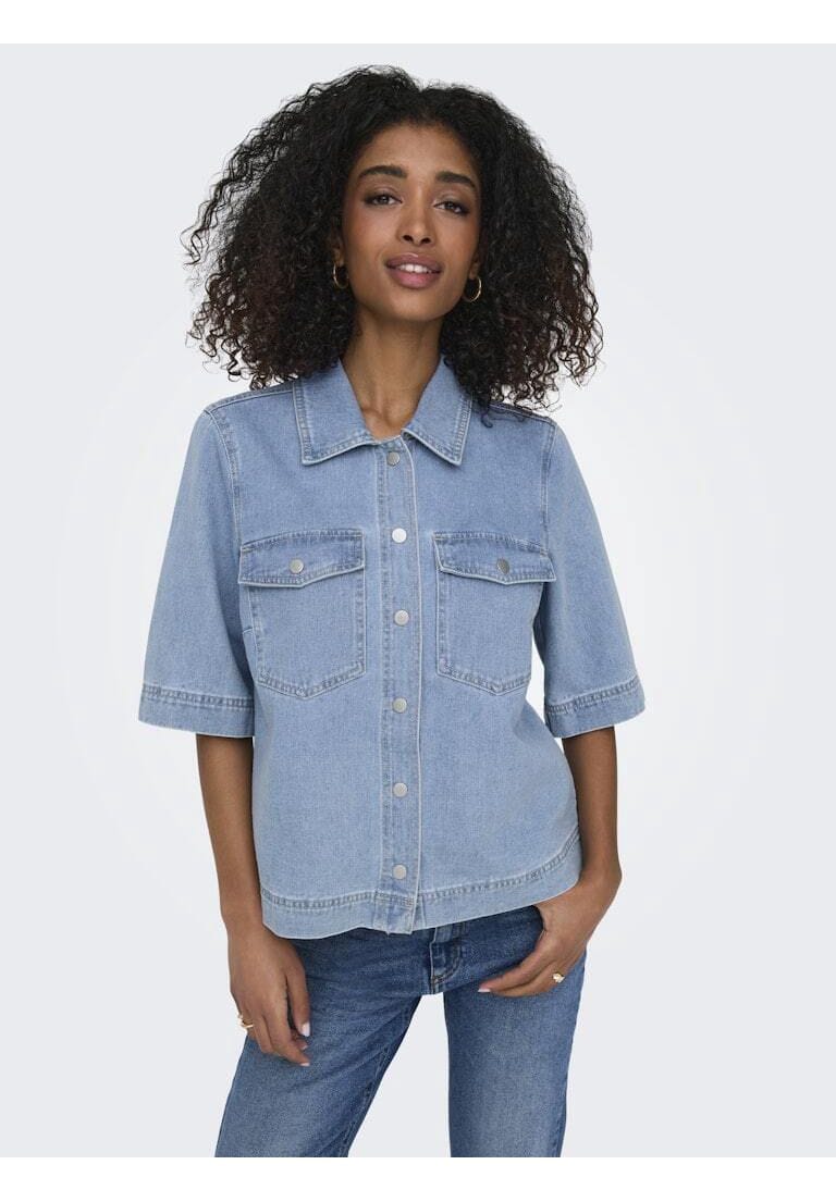 Kurzärmeliges Jeanshemd in heller Waschung