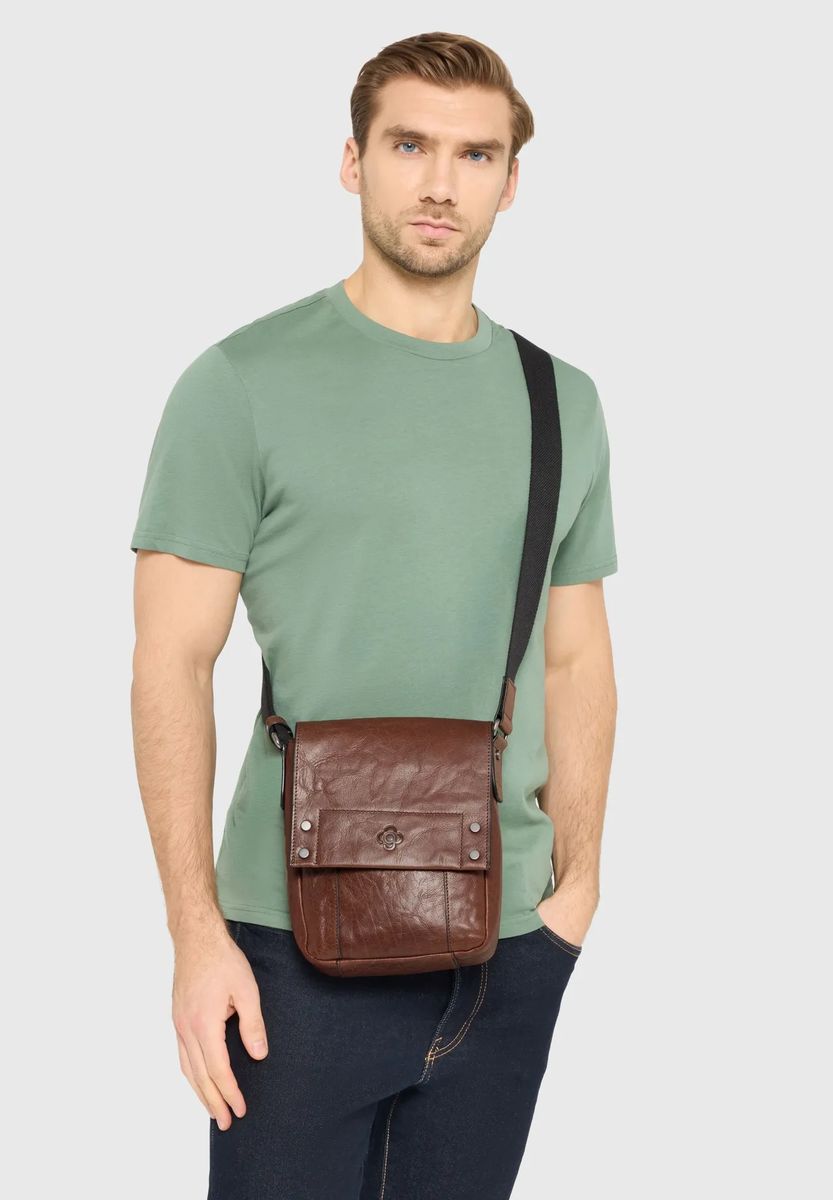 Strukturierte Crossbody aus Leder