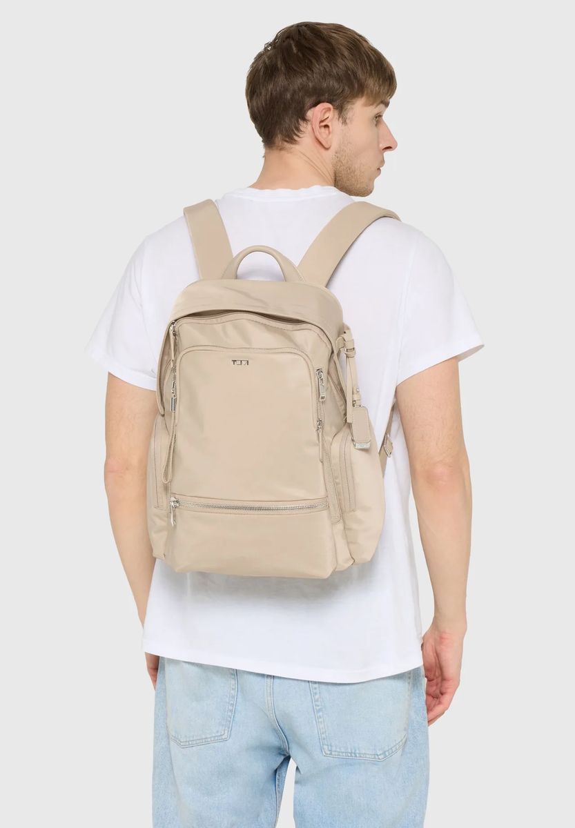Schlanker funktionaler Laptop-Rucksack