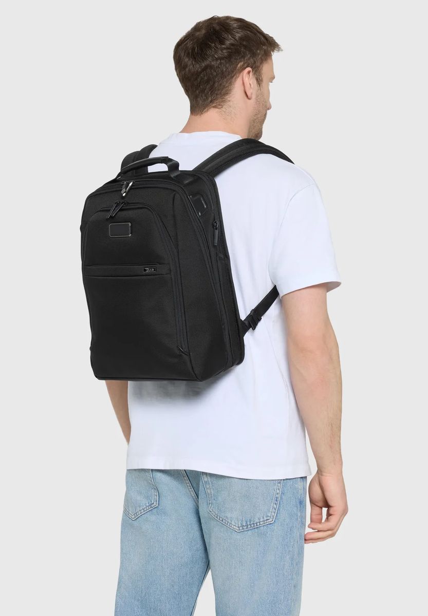 Schlanker erweiterbarer Pendler-Rucksack