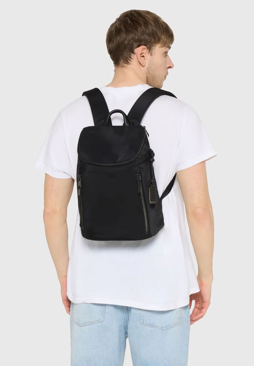 Eleganter Minimalistischer Nylon-Rucksack