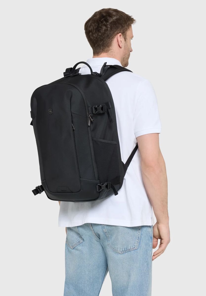 Vielseitiger ergonomischer Rucksack mit Laptophülle