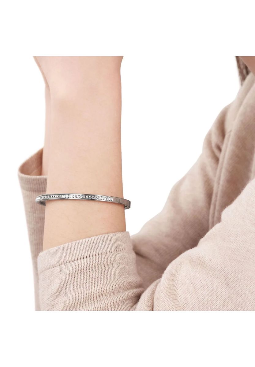 Funkelnder Armreif mit Kristallen