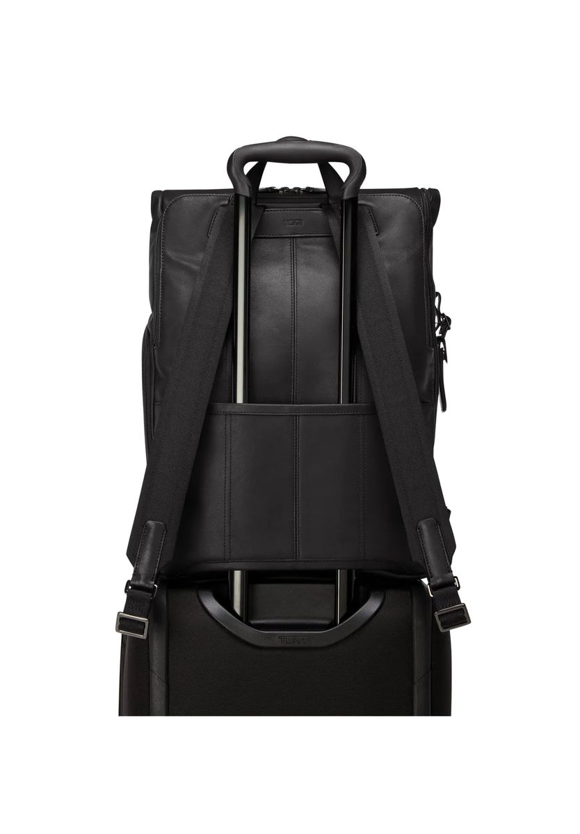 Lederrucksack mit Roll-Top-Verschluss