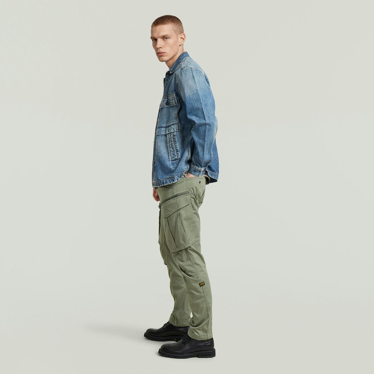 Slim Fit Cargo-Hose mit Multitaschen