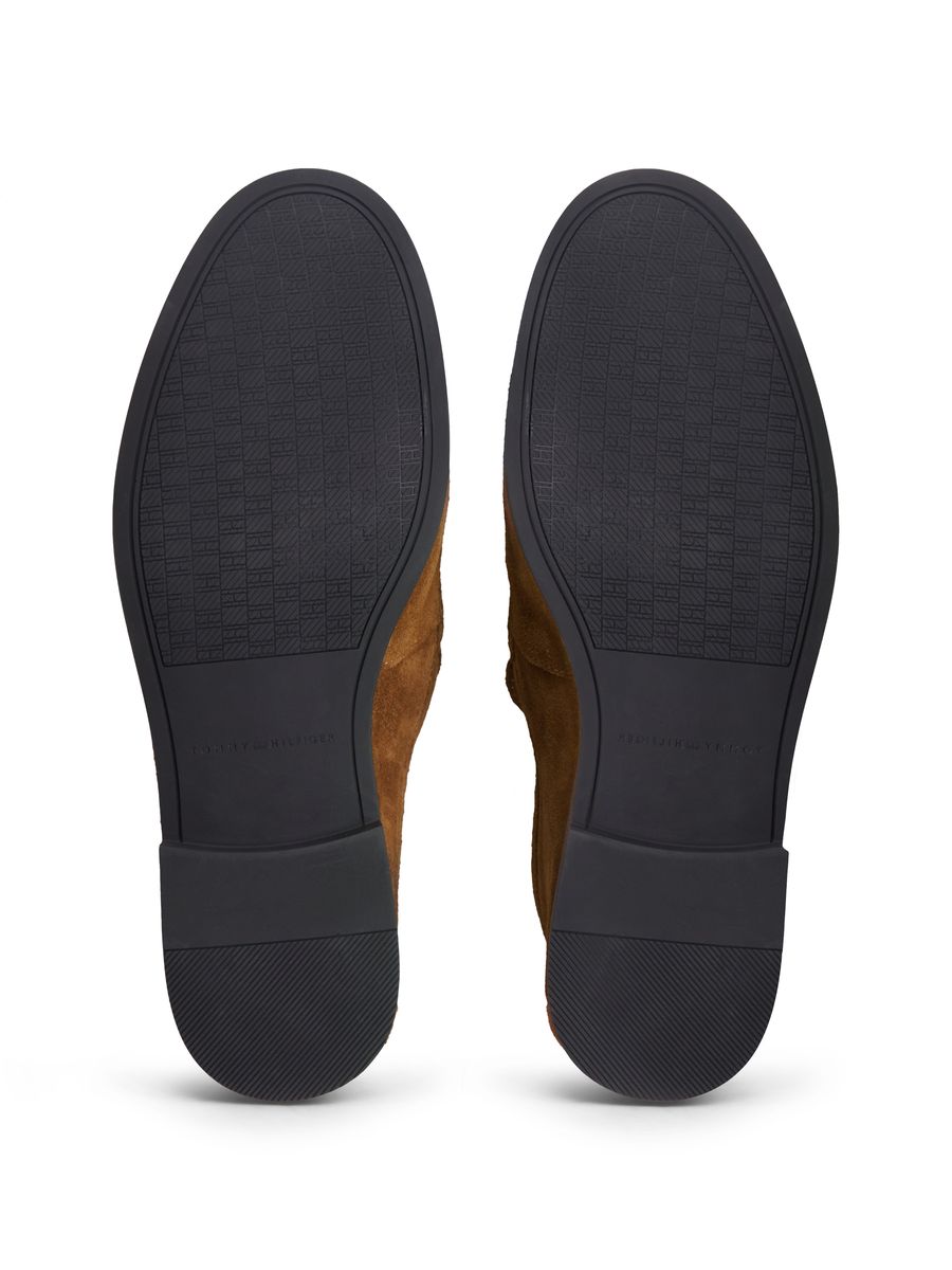 Klassische Slipper aus Wildleder mit Quasten
