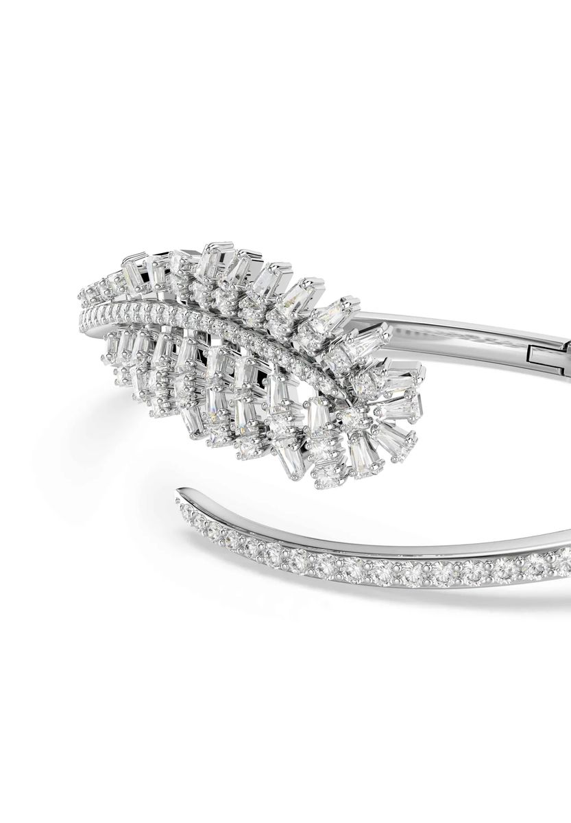 Eleganter Armreif mit Federmotiv