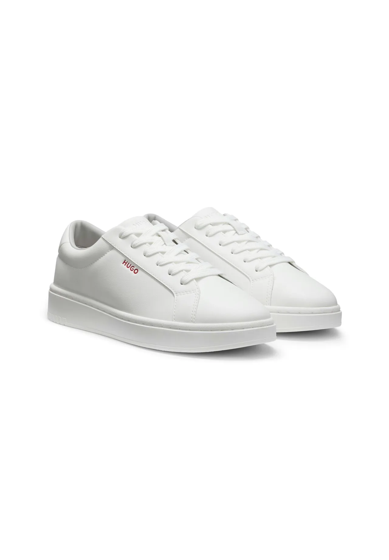 Minimalistische Sneaker aus Kunstleder