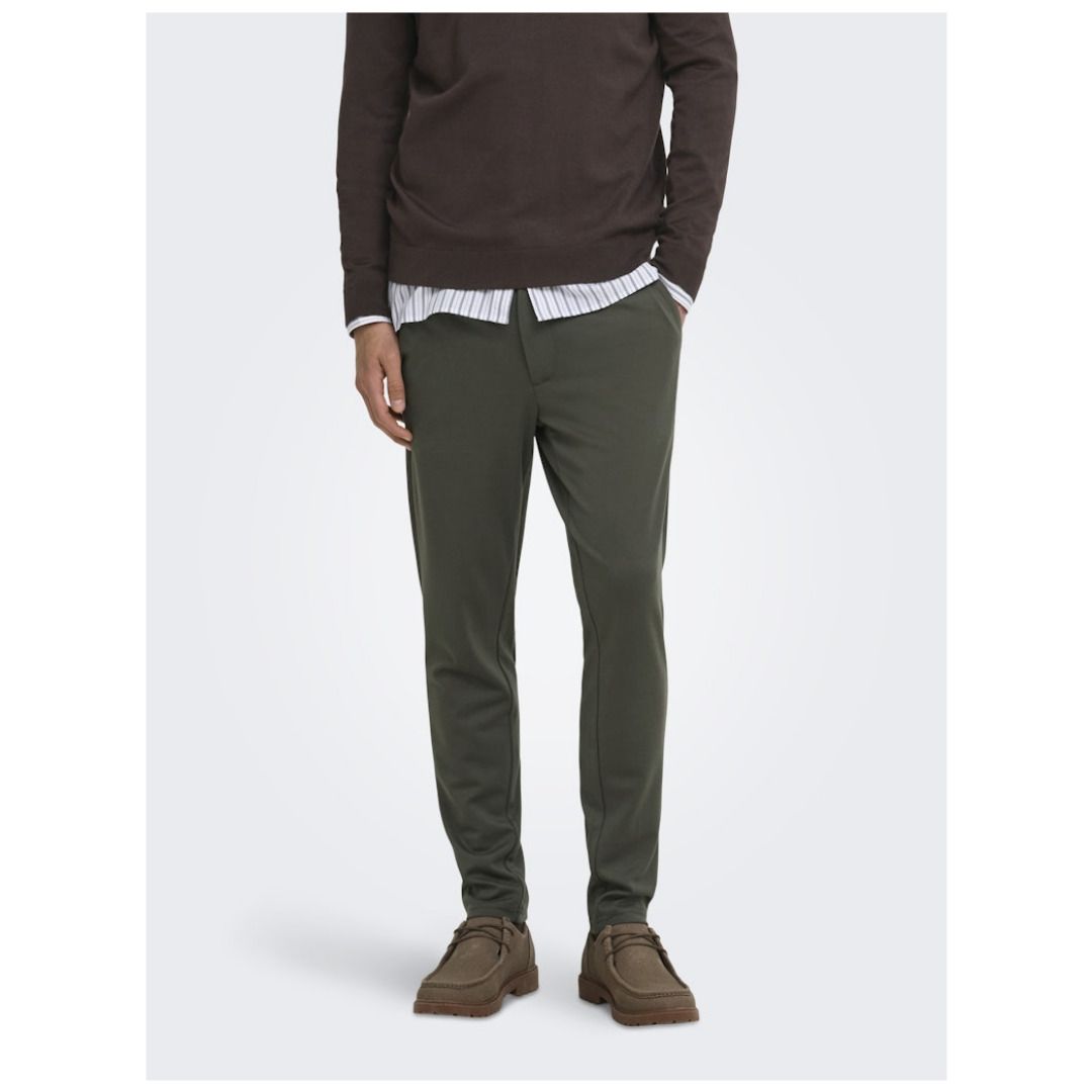 Essentielle Slim-Fit Chino-Hose