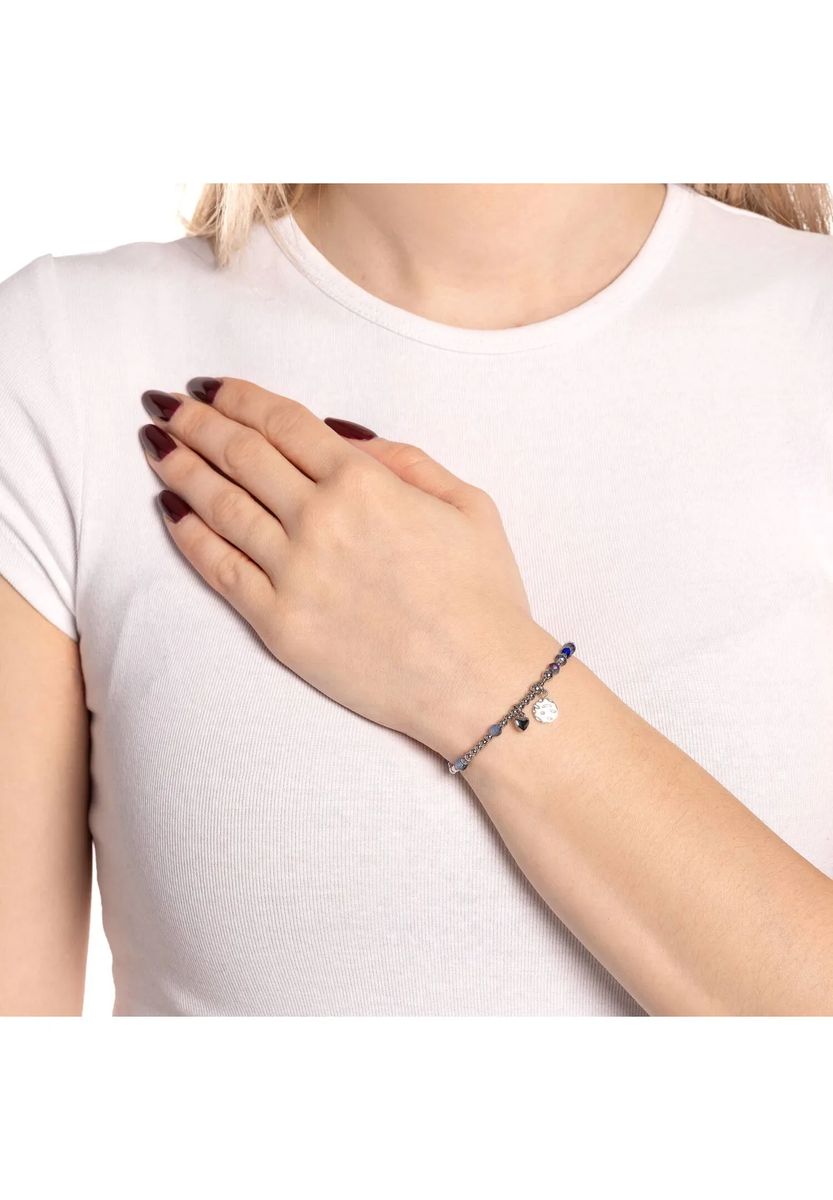 Perlenarmband mit Anhängern
