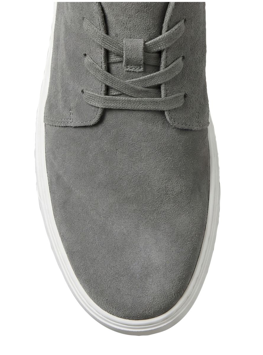 Minimalistische Wildleder-Chukka-Boots