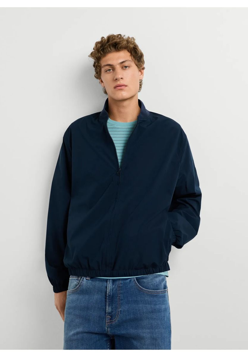 Leichter Windbreaker mit Stehkragen