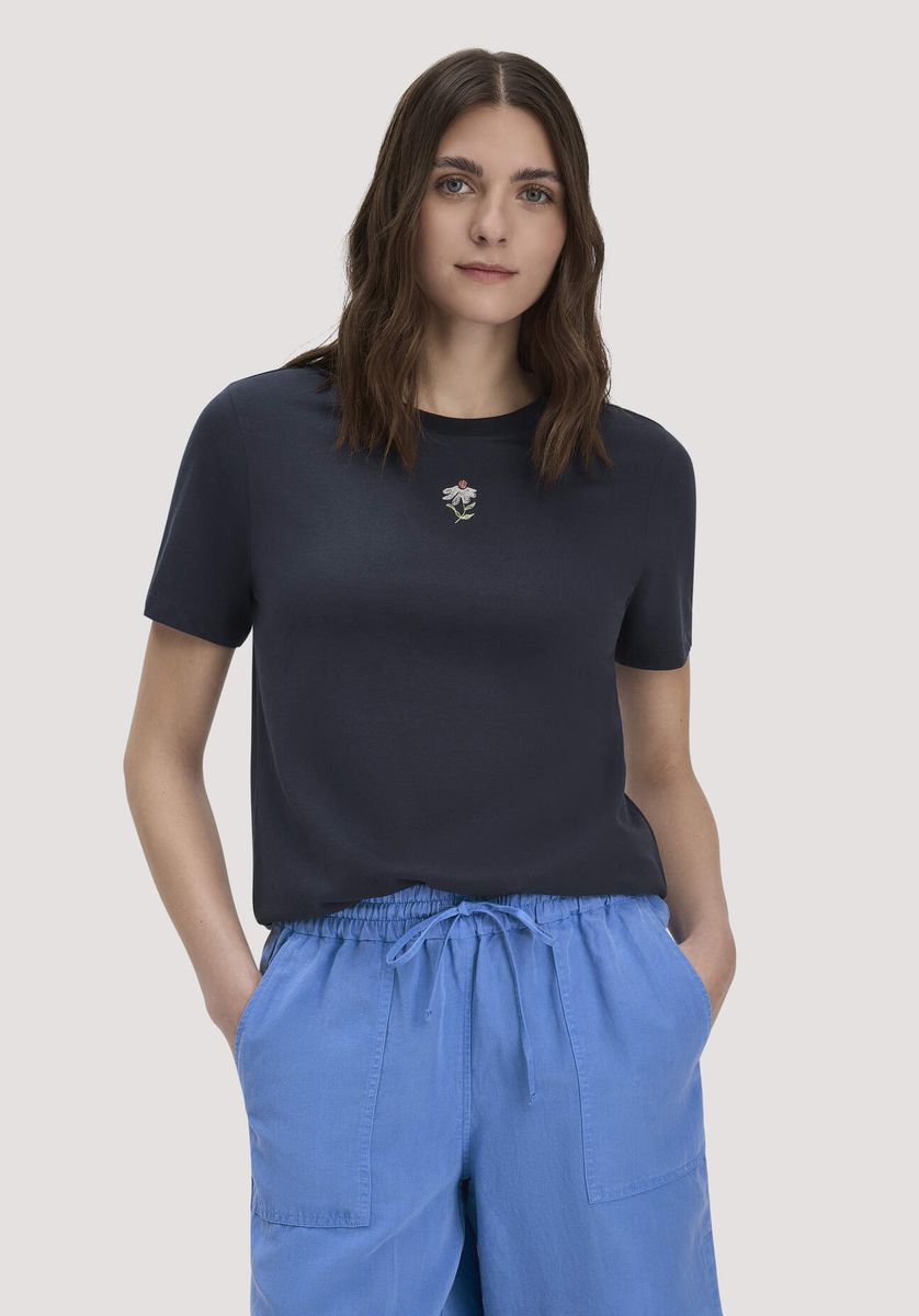 Lockeres T-Shirt mit floraler Stickerei