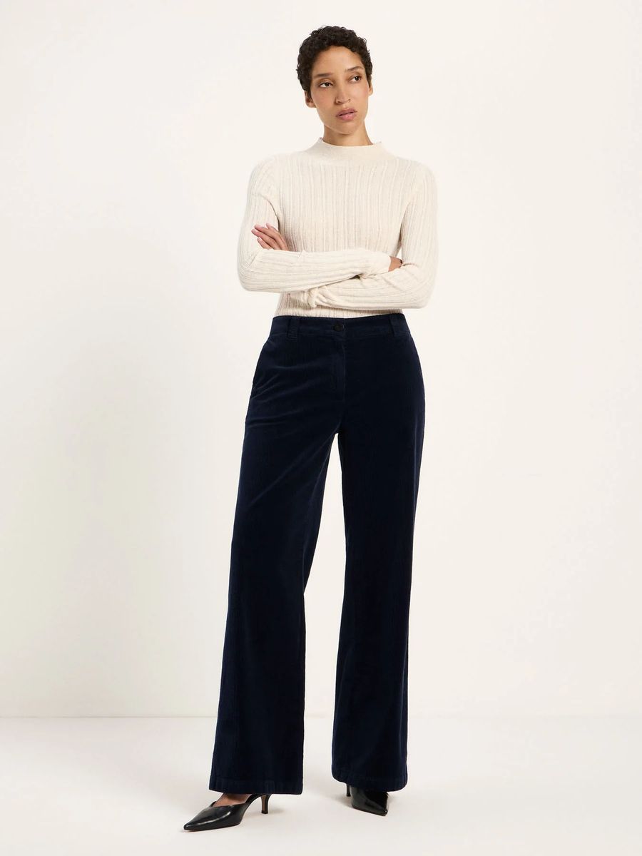 Elegante Marlenehose aus feinem Cord