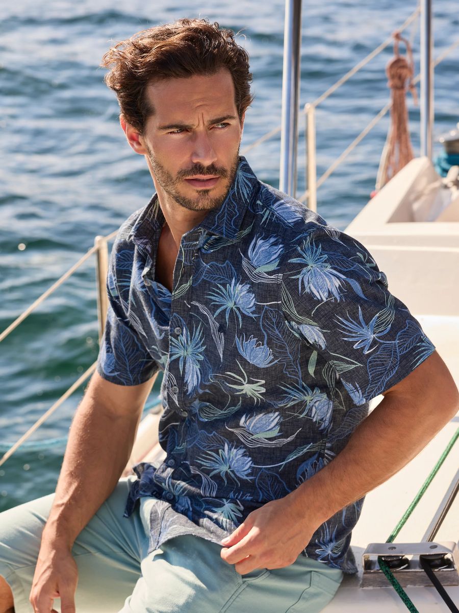 Kurzarmhemd mit botanischem Print