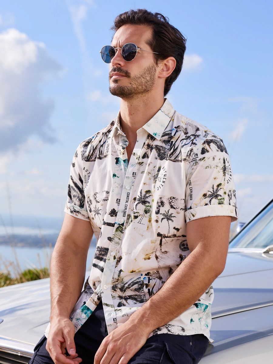 Kurzarmhemd mit tropischem Hawaii-Print
