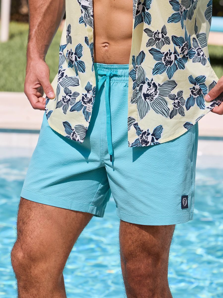 Sportliche schnelltrocknende Badeshorts mit Kordelzug