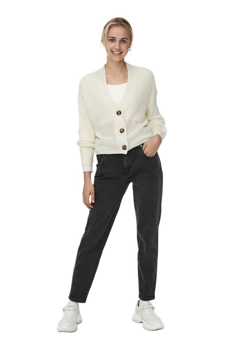 Kurze Strickjacke mit Knöpfen