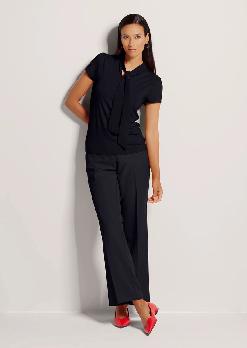 Elegantes Kurzarm-Shirt mit Schluppe