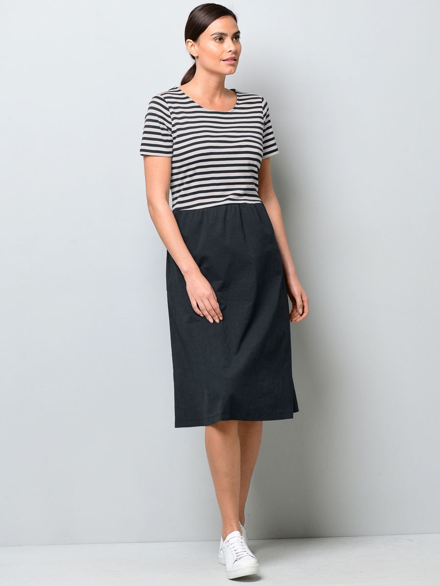 Zweiteiliges Kleid mit Streifenmuster