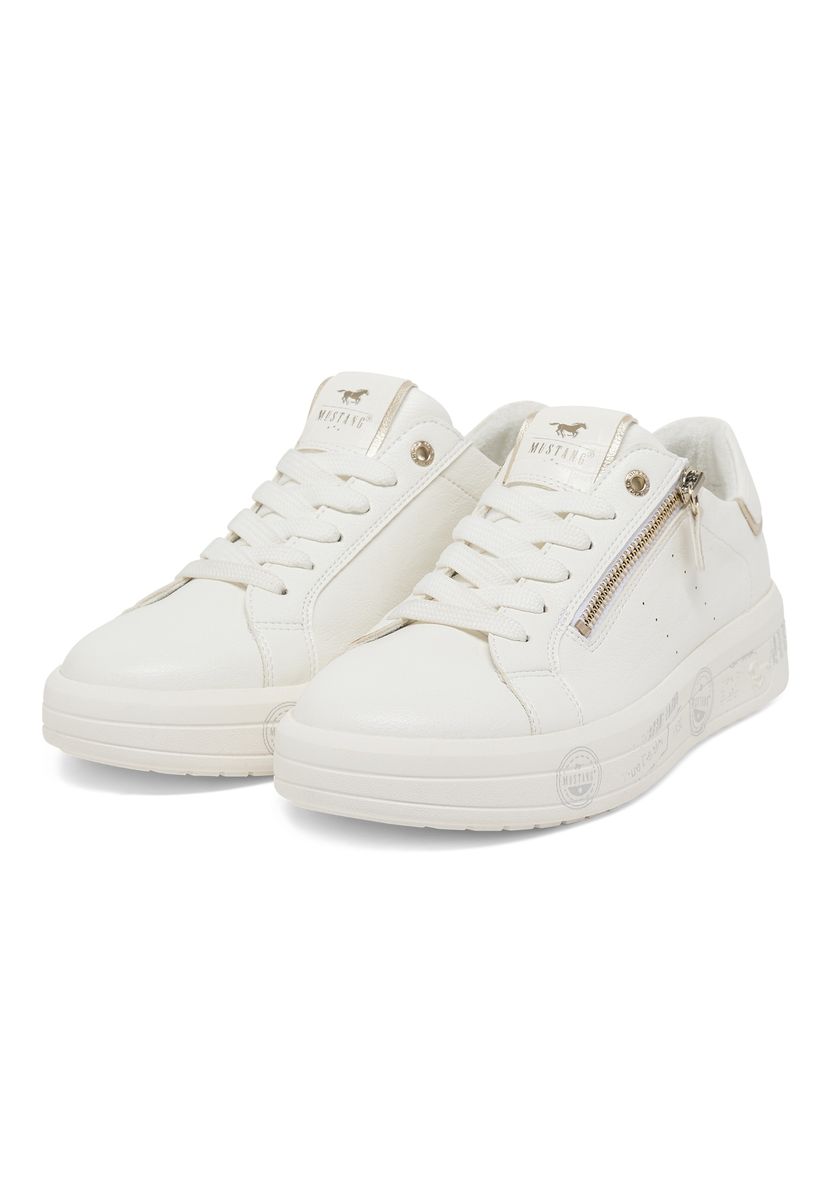 Noralie Low-Top Plateau Sneaker
