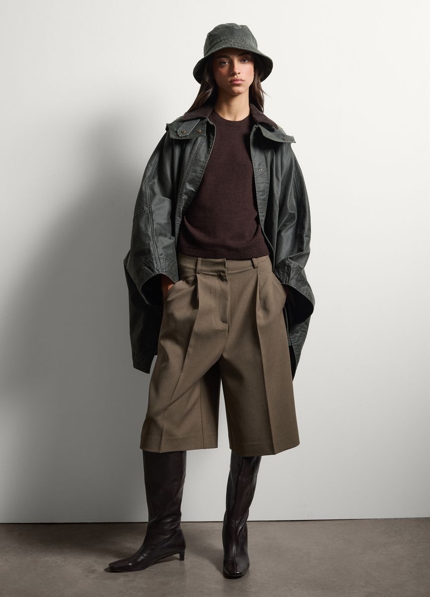 Oversized Cape-Jacke aus gewachster Baumwolle