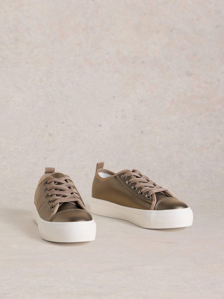 Schimmernde Metallic-Plateau-Sneaker