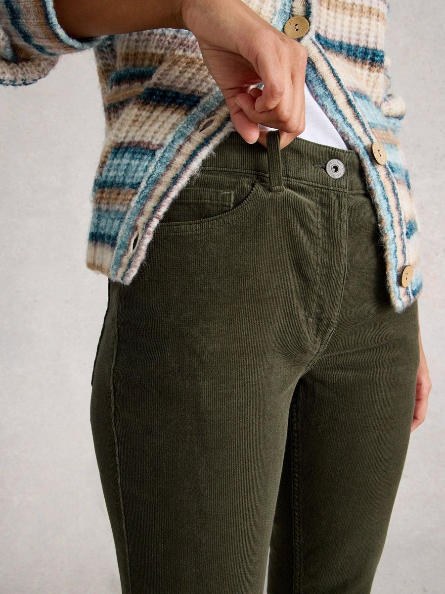 Klassische Cordhose mit geradem Bein