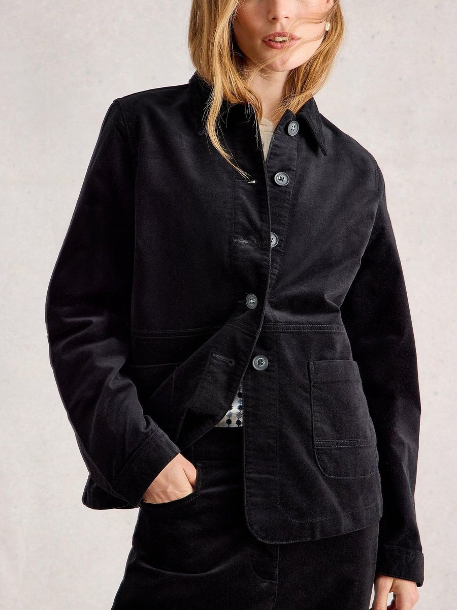 Elegante Samtjacke im Chore-Stil