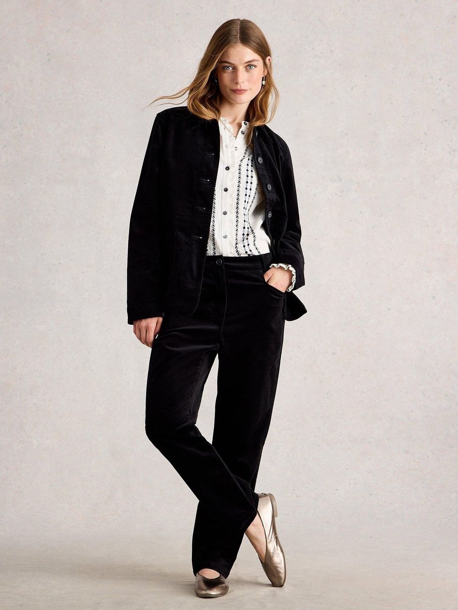 Elegante Samtjacke im Chore-Stil