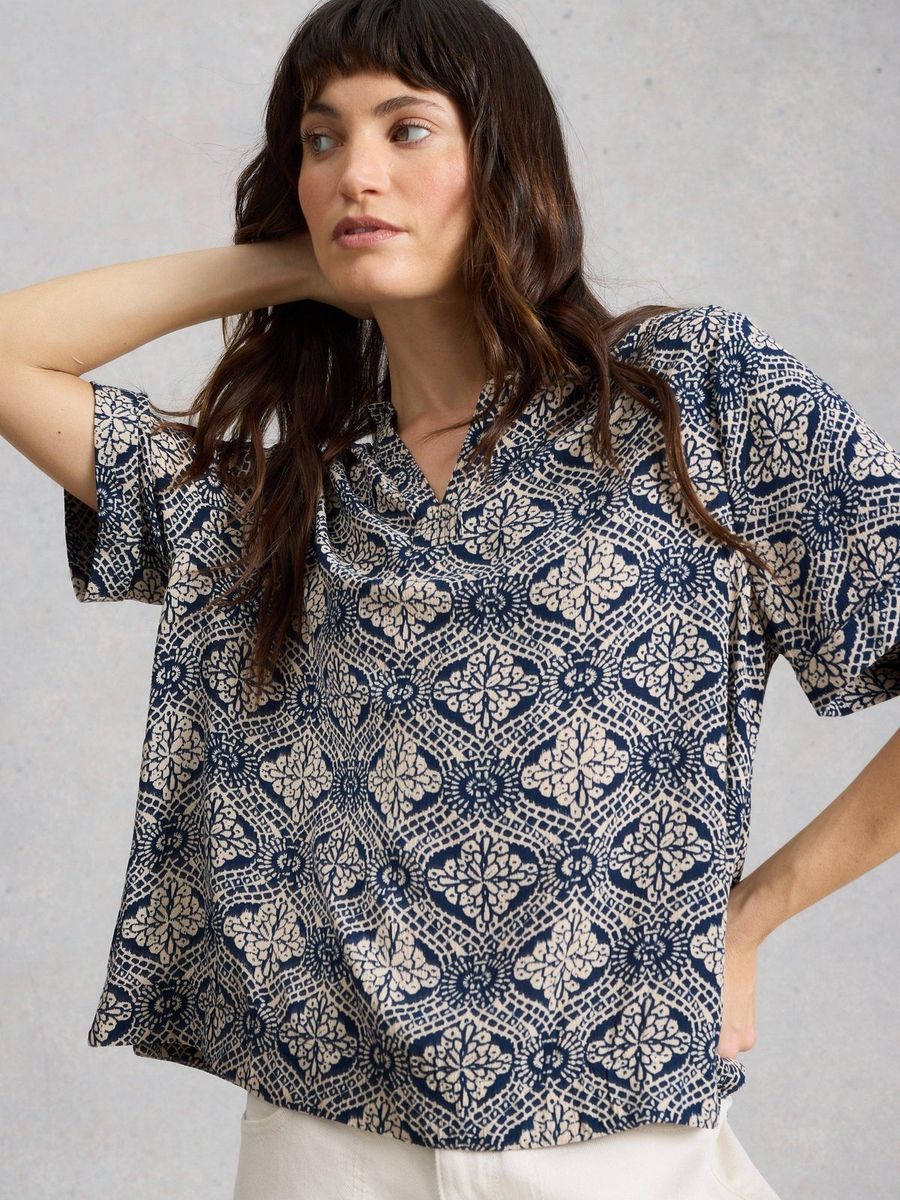 Lockere Bluse mit Medaillon-Print