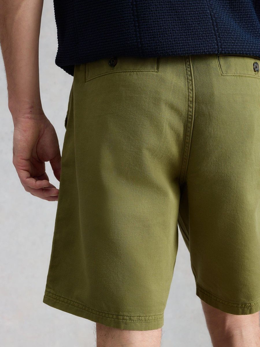 Lässige Baumwollshorts mit schmalem Schnitt