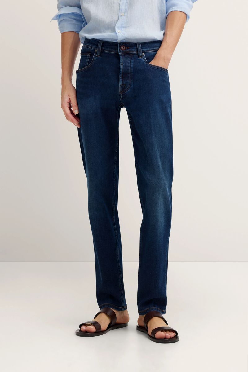 Slim-Fit Denim mit Stretchkomfort