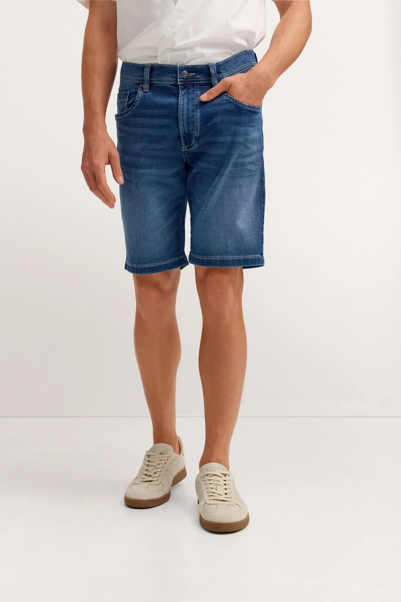 Moderne Bermuda-Shorts aus Denim