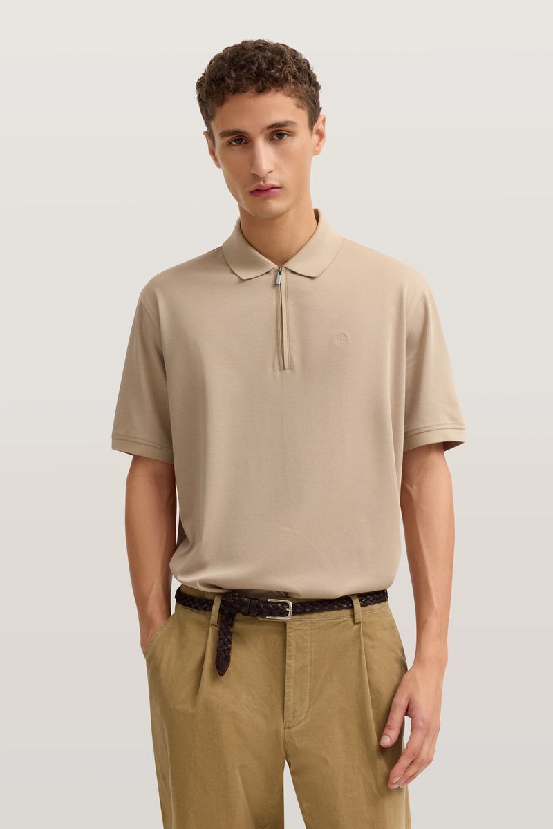 Modernes Zip-Polo mit Kragen