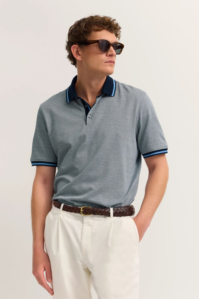 Klassisches Poloshirt mit Kontraststreifen