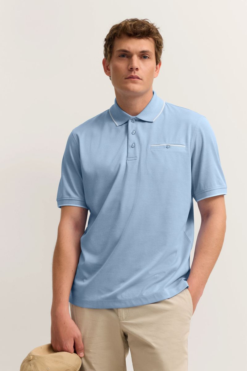 Modernes Poloshirt mit Brusttasche