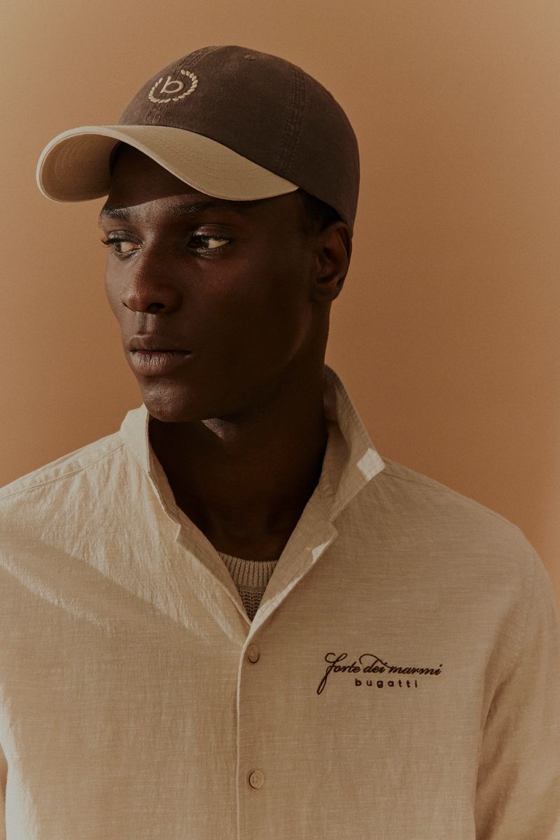 Zweifarbige Baseballcap mit Stickerei