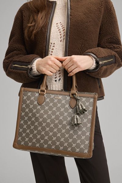 Shopper mit Logo-Print und Quasten